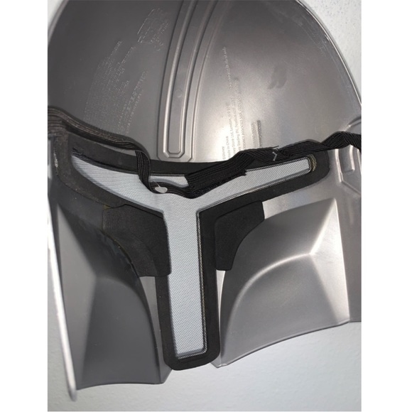 KIDS HALLOWEEN MANDALORIAN MASK - Picture 4 of 4